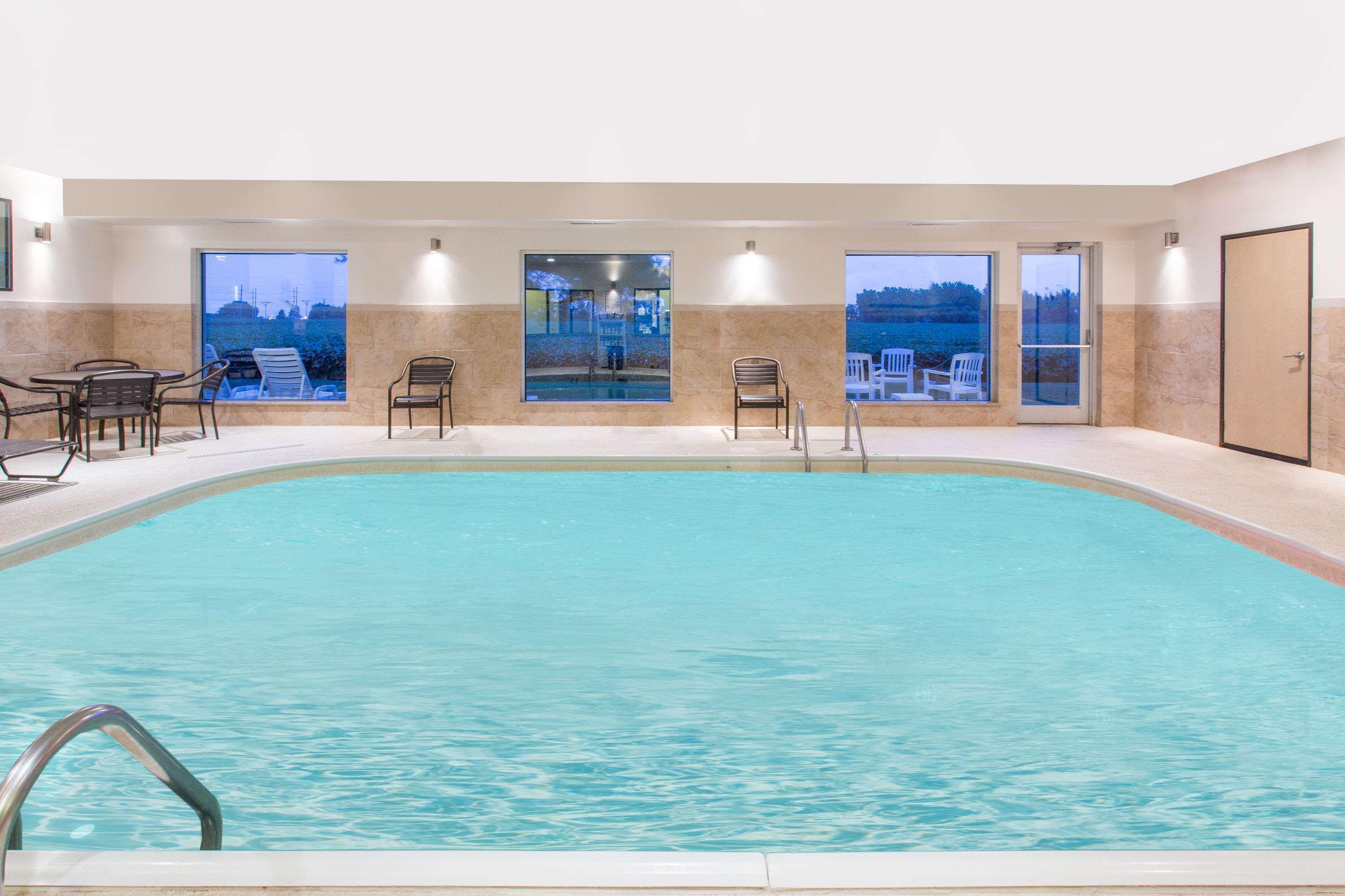 Baymont By Wyndham Mattoon Hotell Eksteriør bilde